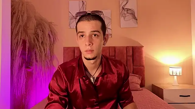 Snapshot of isaacblaze_ chatting on 05/19/26, 04:41 isaacblaze online show from 05/19/26, 04:41