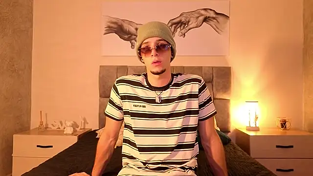 Snapshot of isaacblaze_ chatting on 05/20/26, 03:45 isaacblaze online show from 05/20/26, 03:45