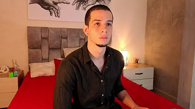 Snapshot of isaacblaze_ chatting on 05/24/26, 04:06 isaacblaze online show from 05/24/26, 04:06