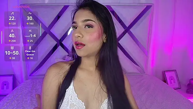 thalia gomez   online show from 06/05/26, 08:25