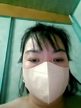 Snapshot of Trang5662 chatting on 05/10/26, 04:34 Trang5662 online show from 05/10/26, 04:34
