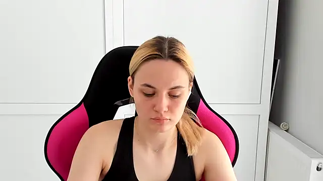 Emma starrs  online show from 05/21/26, 11:50