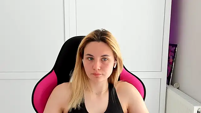 Emma starrs  online show from 05/27/26, 12:02