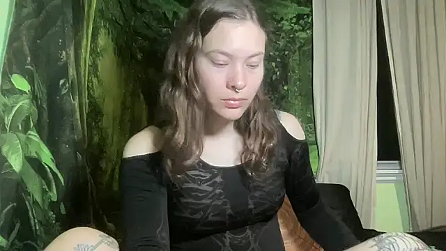 mo0ngoddess online show from 10/30/25, 01:51