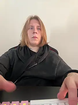 Hirtay online show from 05/27/26, 06:43