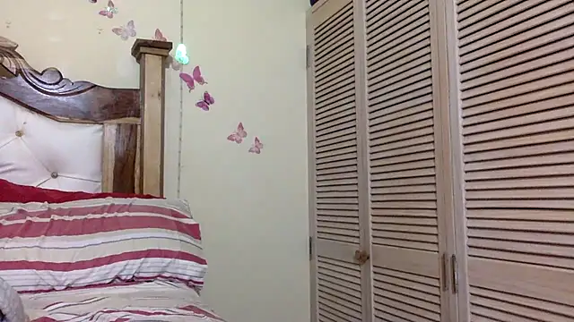 creamyamber online show from 04/04/26, 03:09