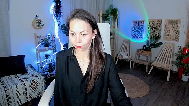 TrasyMorris online show from 06/04/26, 04:29