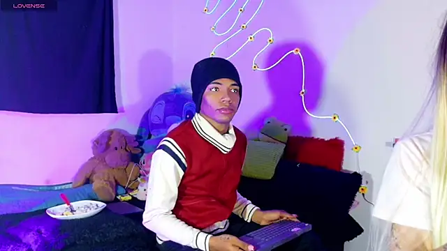 violeta E  online show from 05/18/26, 04:29
