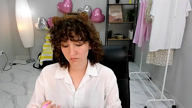 Miriam Boshe online show from 05/15/26, 01:51