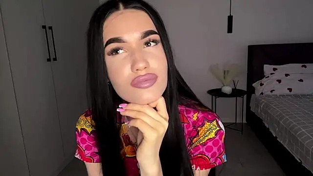 KarieEgge online show from 05/22/26, 01:50