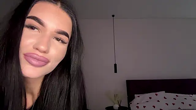 KarieEgge online show from 05/25/26, 03:29
