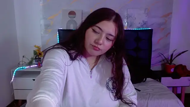 Lizeth bigboob online show from 05/14/26, 12:23