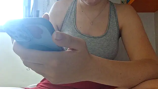 Foxyyy69 online show from 06/17/26, 12:07