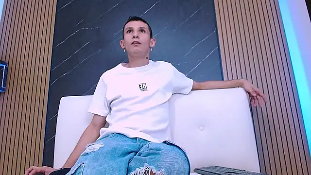 Isak Berekoa online show from 05/19/26, 03:57