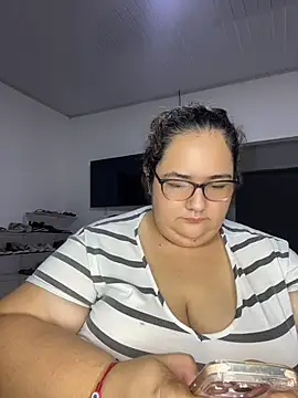 Snapshot of marianacooper1234 chatting on 05/22/26, 10:15 marianacooper1234 online show from 05/22/26, 10:15