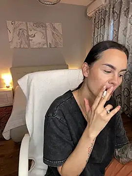 BabyyGirll  online show from 06/17/26, 04:48
