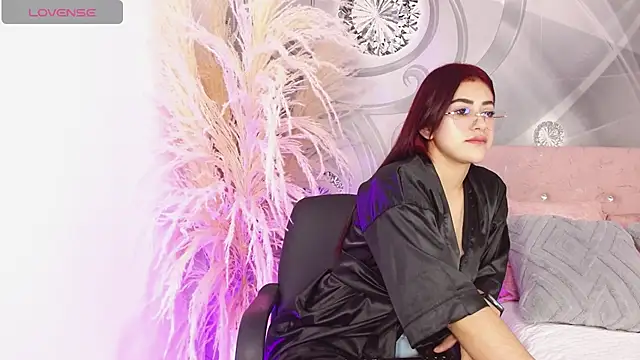 Snapshot of Ana_sofia13 chatting on 05/19/26, 02:23 Ana sofia13 online show from 05/19/26, 02:23