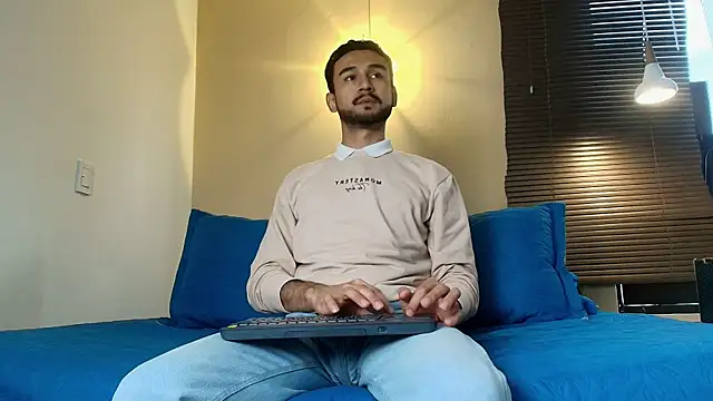 AxelClark S online show from 05/23/26, 08:13
