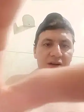 Snapshot of Maduro-Mariquita chatting on 06/12/26, 01:59 Maduro-Mariquita online show from 06/12/26, 01:59