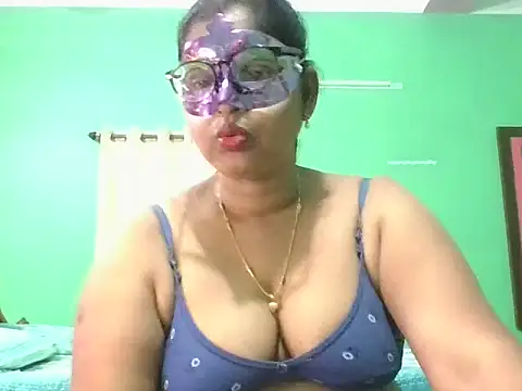 Kavya17 online show from 07/25/26, 03:15