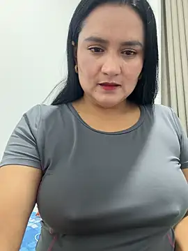 rousee69  online show from 05/27/26, 11:02