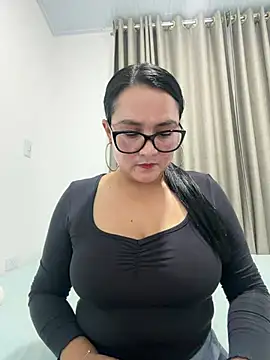 rousee69  online show from 06/19/26, 12:04