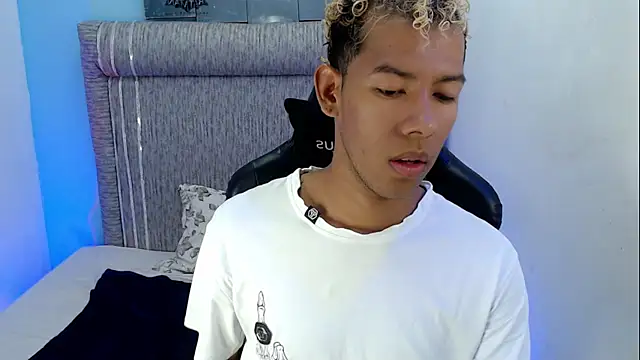 Taylerr 18 online show from 05/15/26, 03:35