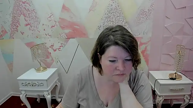 Melaniefeys online show from 05/15/26, 09:27