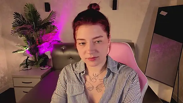 Nikki Gringer online show from 06/10/26, 01:28
