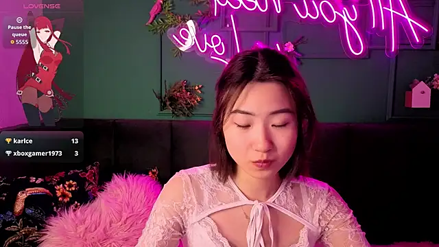 Snapshot of Runi_Asian chatting on 06/15/26, 01:08 Runi Asian online show from 06/15/26, 01:08
