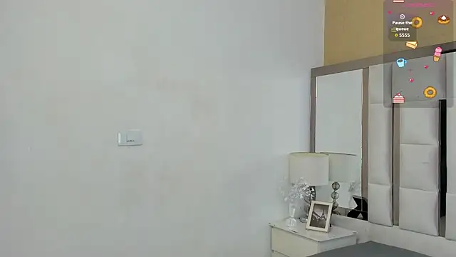 Snapshot of SophiaScottX chatting on 06/25/26, 07:40 SophiaScottX online show from 06/25/26, 07:40