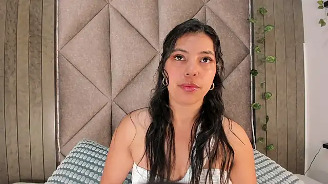 Snapshot of NinaSpicy__ chatting on 05/27/26, 11:40 NinaSpicy online show from 05/27/26, 11:40