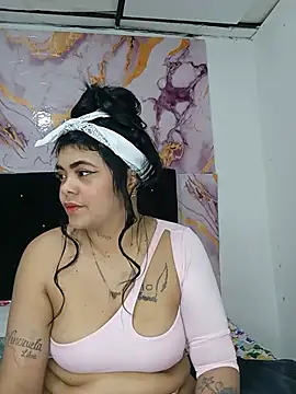 luxuryluna online show from 05/22/26, 10:59