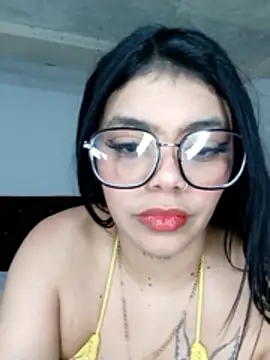 luxuryluna online show from 06/30/26, 01:50
