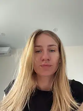 Snapshot of AnnaMist_ chatting on 05/30/26, 06:32 AnnaMist online show from 05/30/26, 06:32