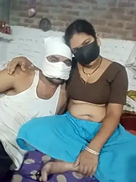 Hindicouple1 online show from 07/04/26, 03:29