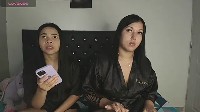 Cheerryloverss online show from 07/14/26, 10:26