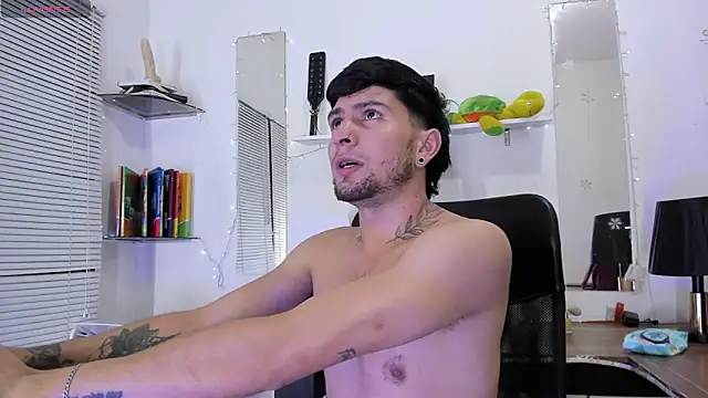StefanoBigCock online show from 05/23/26, 06:34