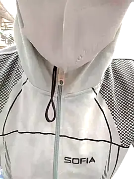 Snapshot of Mirra-a chatting on 06/15/26, 12:35 Mirra-a online show from 06/15/26, 12:35