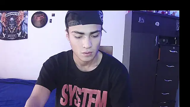 Snapshot of Fenix_hardcock chatting on 07/12/26, 03:25 Fenix hardcock online show from 07/12/26, 03:25
