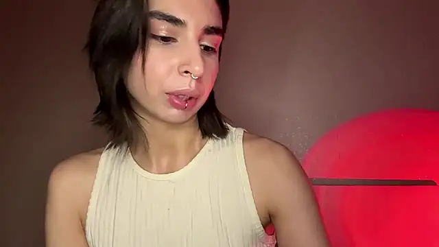 JessiaRuezga online show from 05/15/26, 12:34