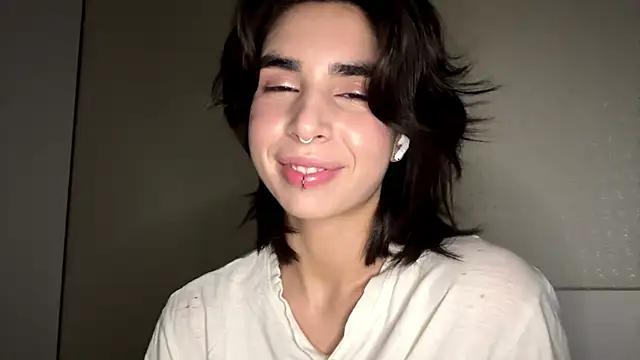 JessiaRuezga online show from 06/09/26, 12:28