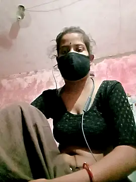 Snapshot of HOT__SANIYA140 chatting on 05/24/26, 05:07 HOT SANIYA140 online show from 05/24/26, 05:07