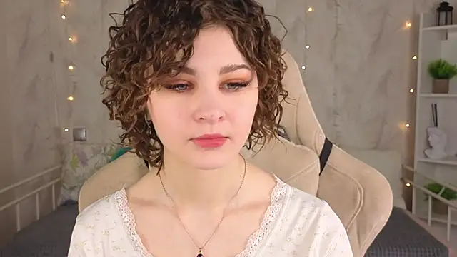 Kira  Fluffy online show from 05/30/26, 05:37
