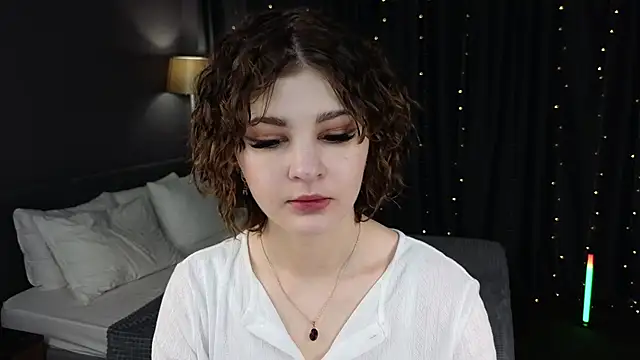 Kira  Fluffy online show from 06/07/26, 12:04