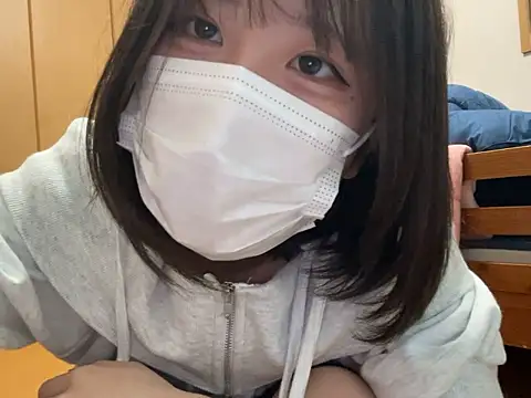 Snapshot of miniminimo_o chatting on 05/26/26, 03:24 miniminimo o online show from 05/26/26, 03:24