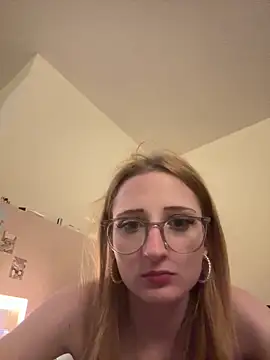 Snapshot of LauraundSteve_ chatting on 05/22/26, 08:36 LauraundSteve online show from 05/22/26, 08:36