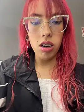 Snapshot of MeraSecretXXX chatting on 05/30/26, 12:24 MeraSecretXXX online show from 05/30/26, 12:24