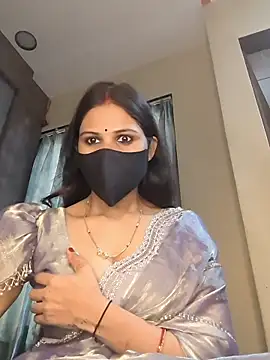 Snapshot of kaira_noty chatting on 07/07/26, 03:42 kaira noty online show from 07/07/26, 03:42