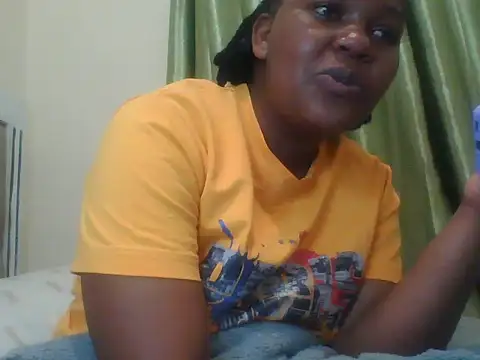 Snapshot of sexy_dove chatting on 06/20/26, 08:11 sexy dove online show from 06/20/26, 08:11